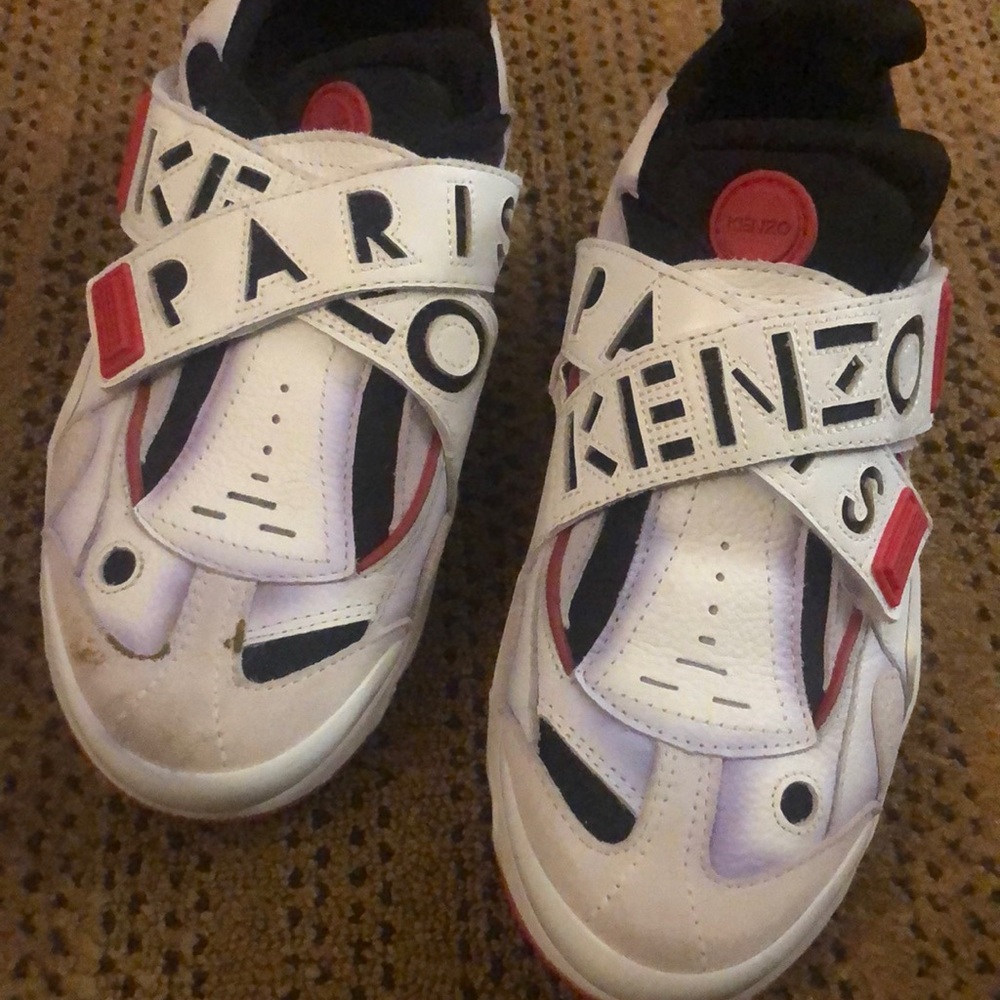 Women’s size 39 KENZO Paris designer sneakers.
